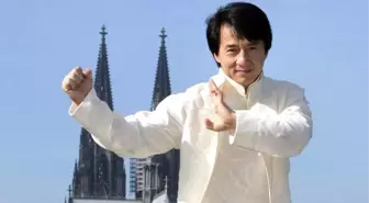 Jackie Chan, Fenerbahçe Logolu Kıyafetiyle Dikkat Çekti