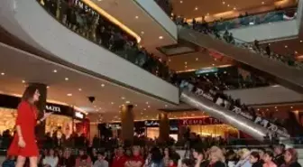 Hande Kazanova Burçların Aşk Rotasını Çizdi