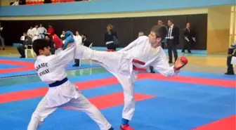 Okullararası Türkiye Gençler Karate Grup Müsabakaları