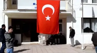 Ankara'daki Terör Saldırısında Şehit Olan Astsubay Baran'ın Baba Evi