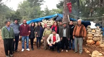 Takvim Parasıyla 200 Öğrenciye Ayakkabı Yardımı