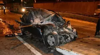 Bariyerleri Aşan Tır Otomobile, Trafo ve Duvara Çarptı: 1 Yaralı