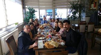 Hem Müdürü Özkan'a Veda Yemeği