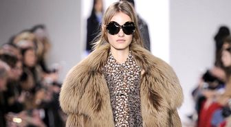 Michael Kors Kadınları Artık Daha Güçlü, Daha Sert