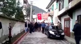 Sur'da Şehit Olan Uzman Çavuş Coşkun Karabulut'un Babaevi