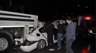 Yoldan Çıkan Otomobil Vince Çarptı: 2 Ölü