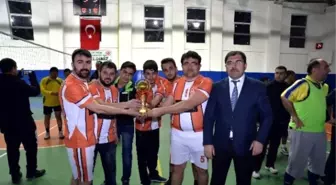 Acıgöl'de Kurumlar Arası Voleybol Maçları Sona Erdi