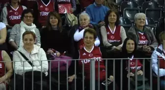 Eski Milli Basketbolcular, Takıma Güveniyor