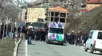 Hakkari Cizre'de Ölen PKK'lı, Hakkari'de Toprağa Verilirken Olay Çıktı