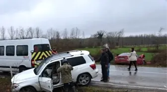 Sinop'ta Trafik Kazası: 2 Yaralı