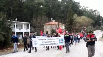 Şehitler İçin 10 Km Yürüdüler