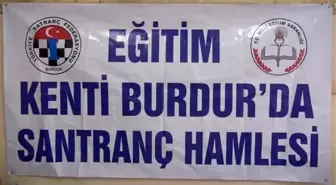 Öğrenciler Satranç Turnuvasında