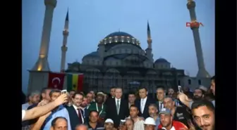 Erdoğan, Türkiye'nin Gana'da Yaptırdığı Camiyi Ziyaret Etti