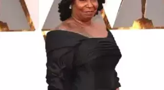 Whoopi Goldberg Oscar Ödülleri Töreni'nde Sevan Bıçakçı Mücevherleriyle Işıldadı