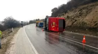 Isparta'da Yolcu Otobüsü Devrildi: 19 Yaralı