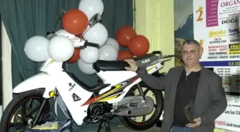 Tavla Şampiyonu Motosikletin Sahibi Oldu
