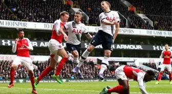 Tottenham, Arsenal ile 2-2 Berabere Kalarak Liderlik Fırsatını Tepti