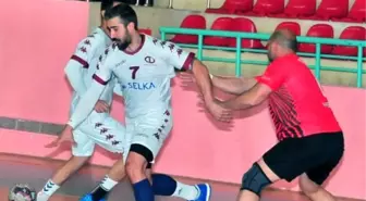 Hentbol- Yozgat Bozokspor-Anadolu Üniversetesi: 39-35