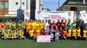 Kadınlar, Futbolla 'Şiddete Hayır' Dedi