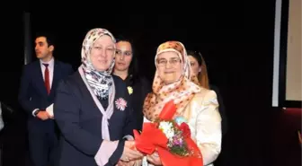 Akşehir'de 'Huzur Kadının Elinde' Konferansı