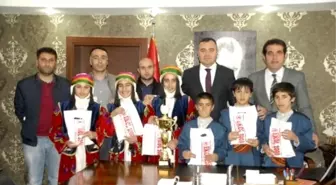 Kaymakam Sarı Öğrencileri Kabul Etti