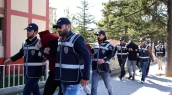 Dilber Ay'ın Kardeşi Uyuşturucudan Gözaltında