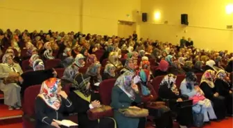 Turhal Müftülüğü'nden 'İslam'da Kadın' Konferansı