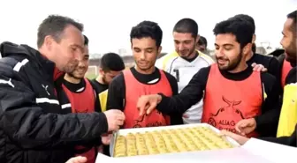 Aliağa Fk İdmanına Baklavalı Ziyaret