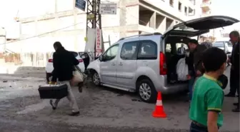 Kilis'te Otomobil ile Hafif Ticari Araç Çarpıştı: 4 Yaralı