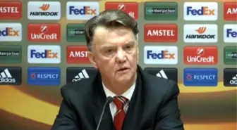 Van Gaal Yine Gazetecilerle Tartıştı