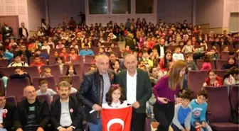 Kartepe Bilgi Evi Öğrencileri İstiklal Marşı'nın Kabulünü Kutladı