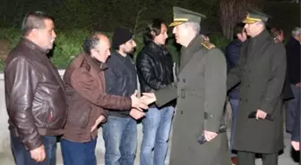 Genelkurmay Başkanı ve Kuvvet Komutanlarından Şehit Gülünay'ın Evine Taziye Ziyareti