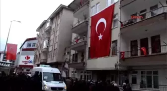 Göreve Giderken Bombalı Saldırı Hayatını Kaybeden Sağlık Memuru Toprağa Verildi