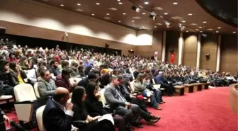 Nehü'de 'Bir Dava Adamı Mehmet Akif Ersoy' Konulu Panel Düzenlendi