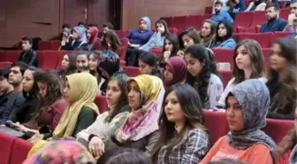 Niğde Üniversitesinde 'Bir Dava Adamı Mehmet Akif Ersoy' Konulu Konferans Düzenlendi