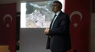 Prof. Dr. Ceylan, 'Iğdır Tarihinde Urartu İzleri' Konulu Konferansta Konuştu