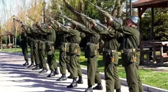 Çanakkale Zaferi'nin 101.yıldönümü ve Şehitler Günü Törenlerle Kutlandı