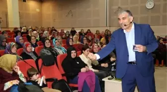 Aile Okulu Eğitimlerini Sürdürüyor