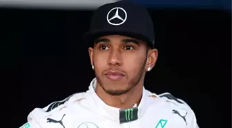 Lewis Hamilton, Avustralya'da Pole Pozisyonunu Kaptı!