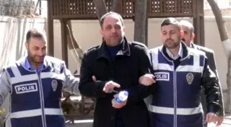 Ömür Boyu Hapis Cezasıyla Aranan Cinayet Sanığı, Baş Sağlığı Dilemek İsterken Yakalandı