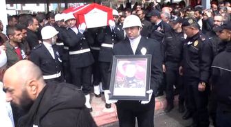 Şehit Özel Harekat Polisi Günaydın, Son Yolculuğuna Uğurlandı (2)