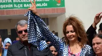 Viranşehir'de Nevruz Kutlaması Dbp Önünde Yapıldı