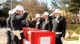 Şehit Polis Arkadaşlarının Omuzlarında Uğurlandı