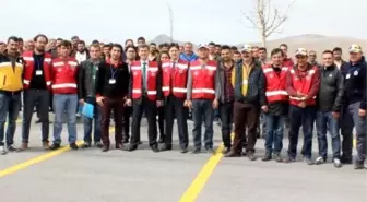 Ambulans Şoförlerine İleri Sürüş Teknikleri Eğitimi Verildi