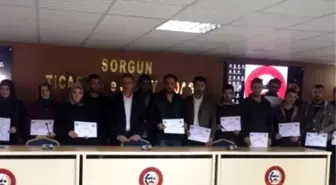 Sorgun'da Girişimcilik Eğitiminde Kursiyerler Sertifikalarını Aldı
