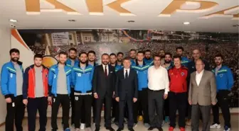 Adana Toros Byz Spor'dan Fikret Yeni'ye Teşekkür Ziyareti