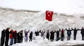 Sevgi ve Barış İçin El Ele Verip Rekor Kıracaklar