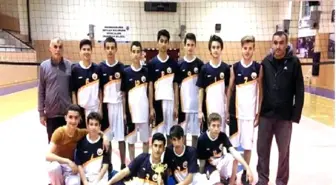 Efeler İmam Hatip Voleybol Takımı İl 2.'si Oldu