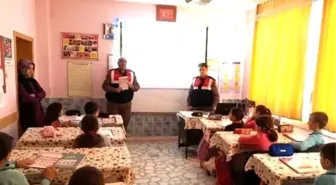 Saray Jandarmadan Öğrencilere Trafik Eğitimi