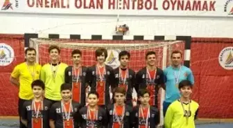 Hentbol Yıldız Erkeklerde Türkiye Şampiyonu İFK